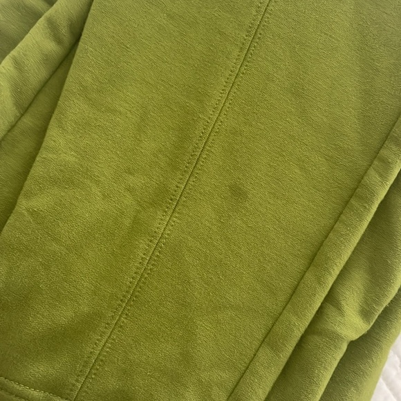 Fabletics Green Pants - Picture 5 of 5